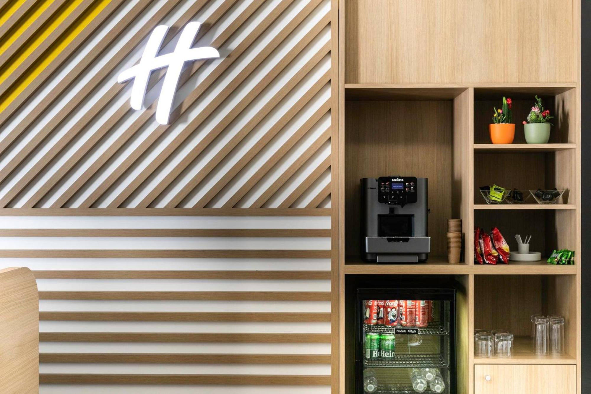Holiday Inn Perpignan, An Ihg Hotel Εξωτερικό φωτογραφία
